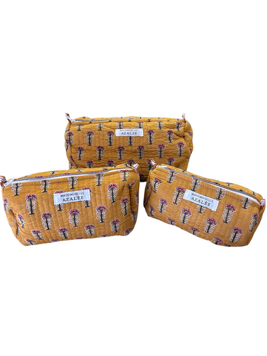 Trousse de Toilette Joséphine- trio Safran en coton matelassé imprimé main