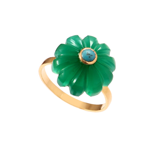 Bague Amara en argent plaqué or avec fleur sculptée en onyx vert et pierre turquoise au centre, Mademoiselle Azalée AgeN