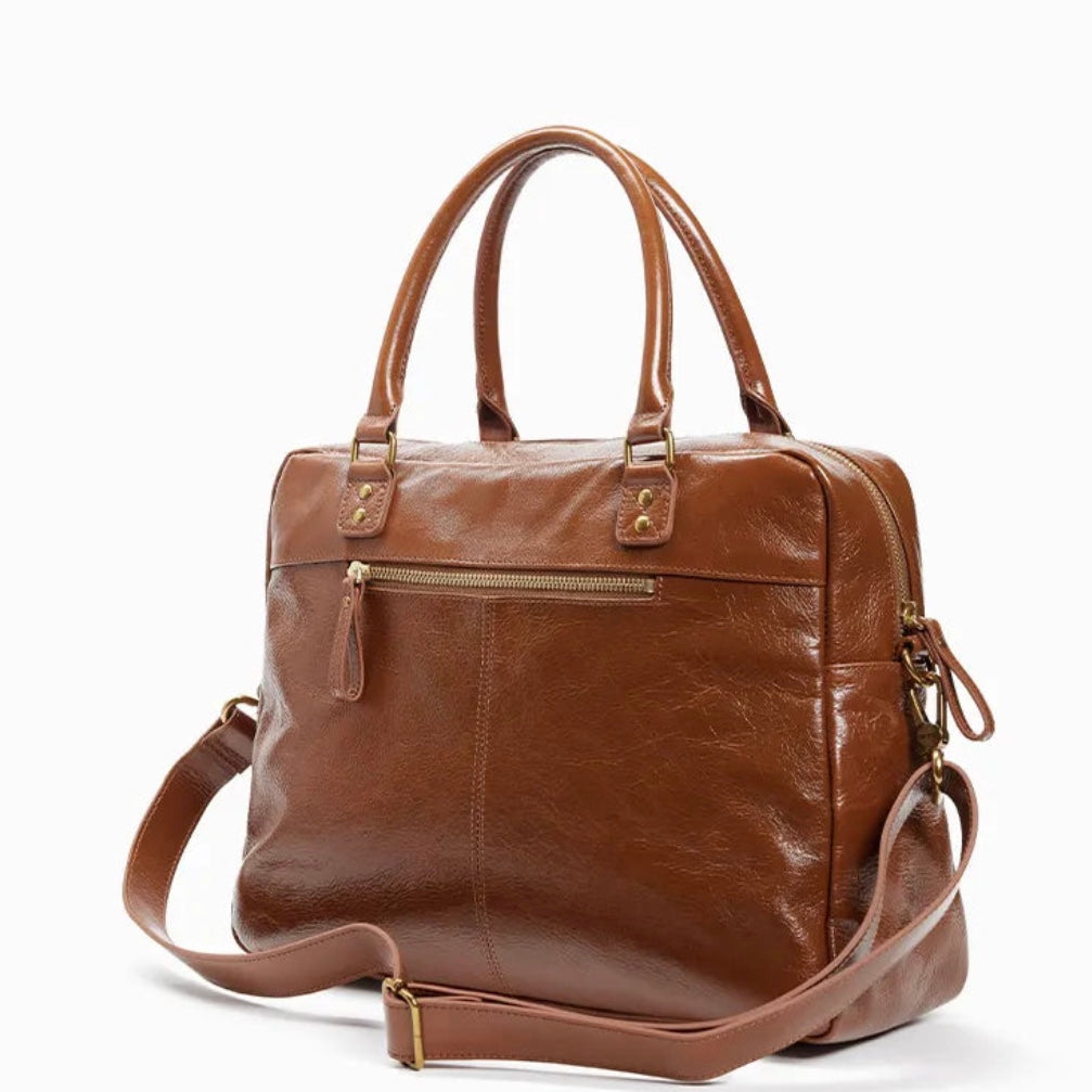 Sac Macy en cuir cognac glacé de Nat & Nin, vue de dos, avec poche zippée arrière et bandoulière réglable.
