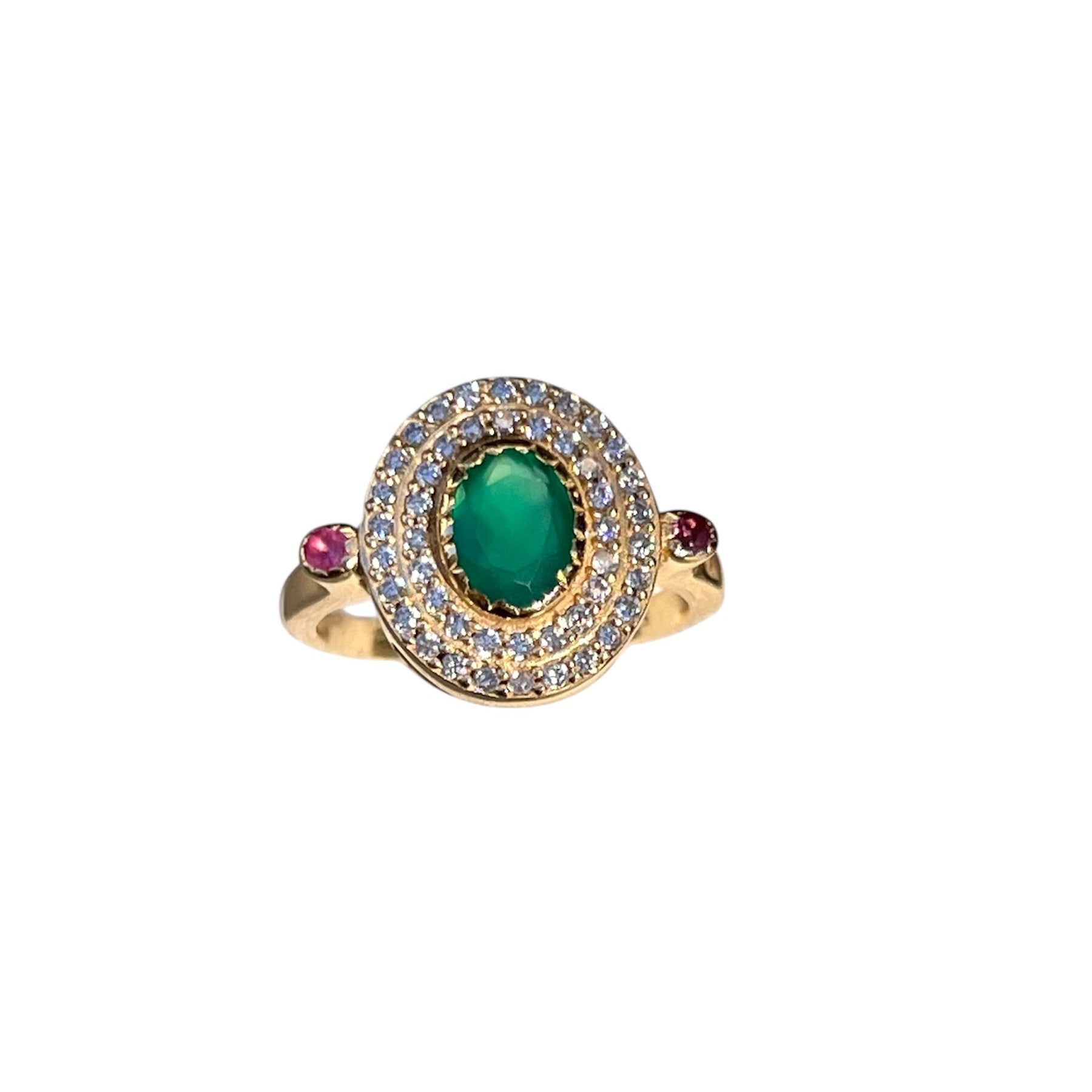 Bague Devi en argent 925 plaqué or avec onyx vert central, double halo d’oxydes de zirconium et quartz framboise, création Mademoiselle Azalée à Agen