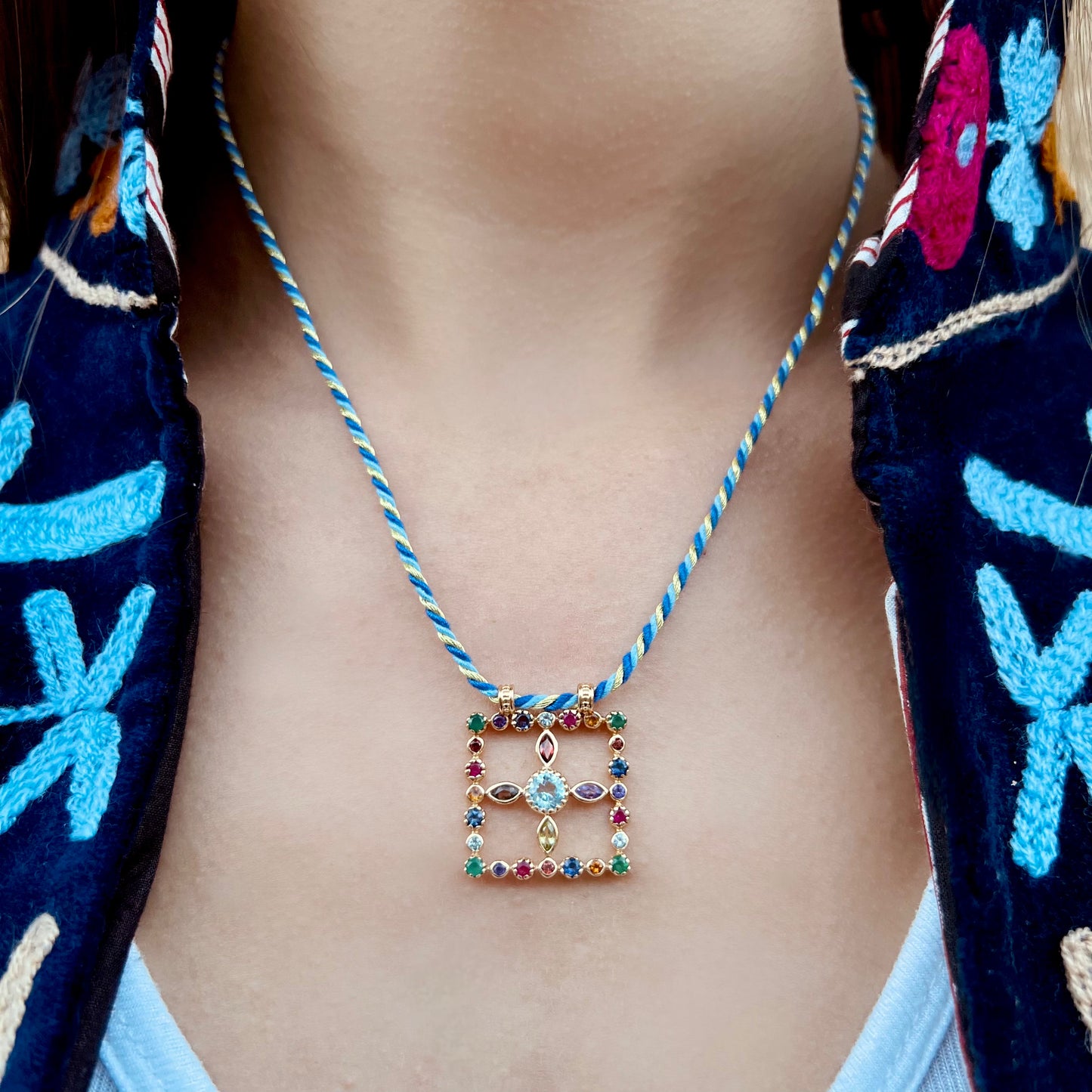 Collier Pondi topaze bleue