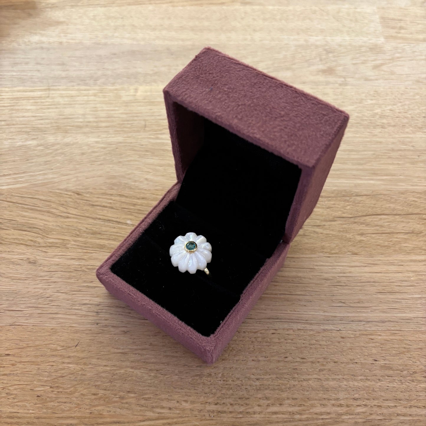 Bague Amara nacre émeraude