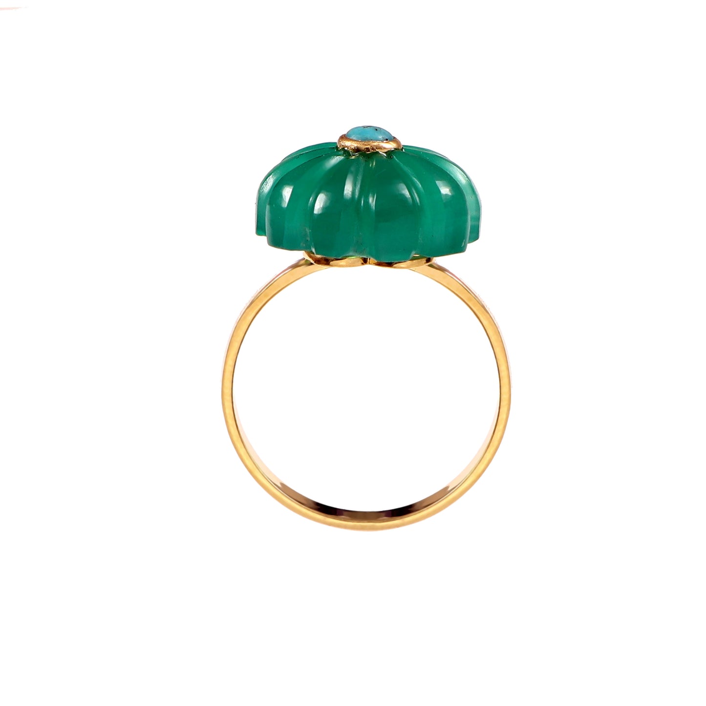 Vue de profil de la bague Amara en argent plaqué or, fleur sculptée en onyx vert avec cabochon turquoise, Mademoiselle Azalée Agen