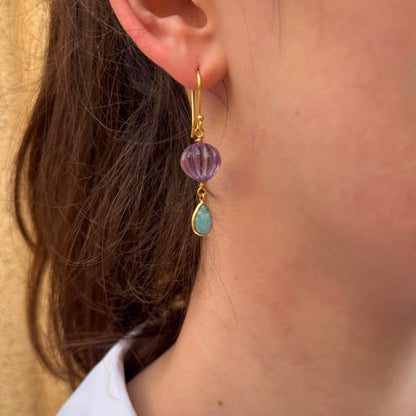 Boucles d’oreilles Hindi en argent 925 plaqué or avec améthyste violette et amazonite naturelle, création Mademoiselle Azalée à Agen