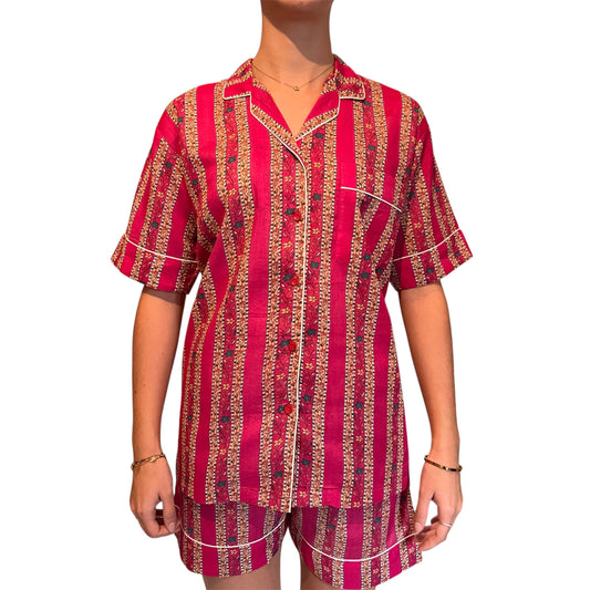 Pyjama court femme en voile de coton imprimé rose Gulab, ensemble chemise et short confortable et élégant, tenue de nuit légère et colorée, Mademoiselle Azalée à Agen