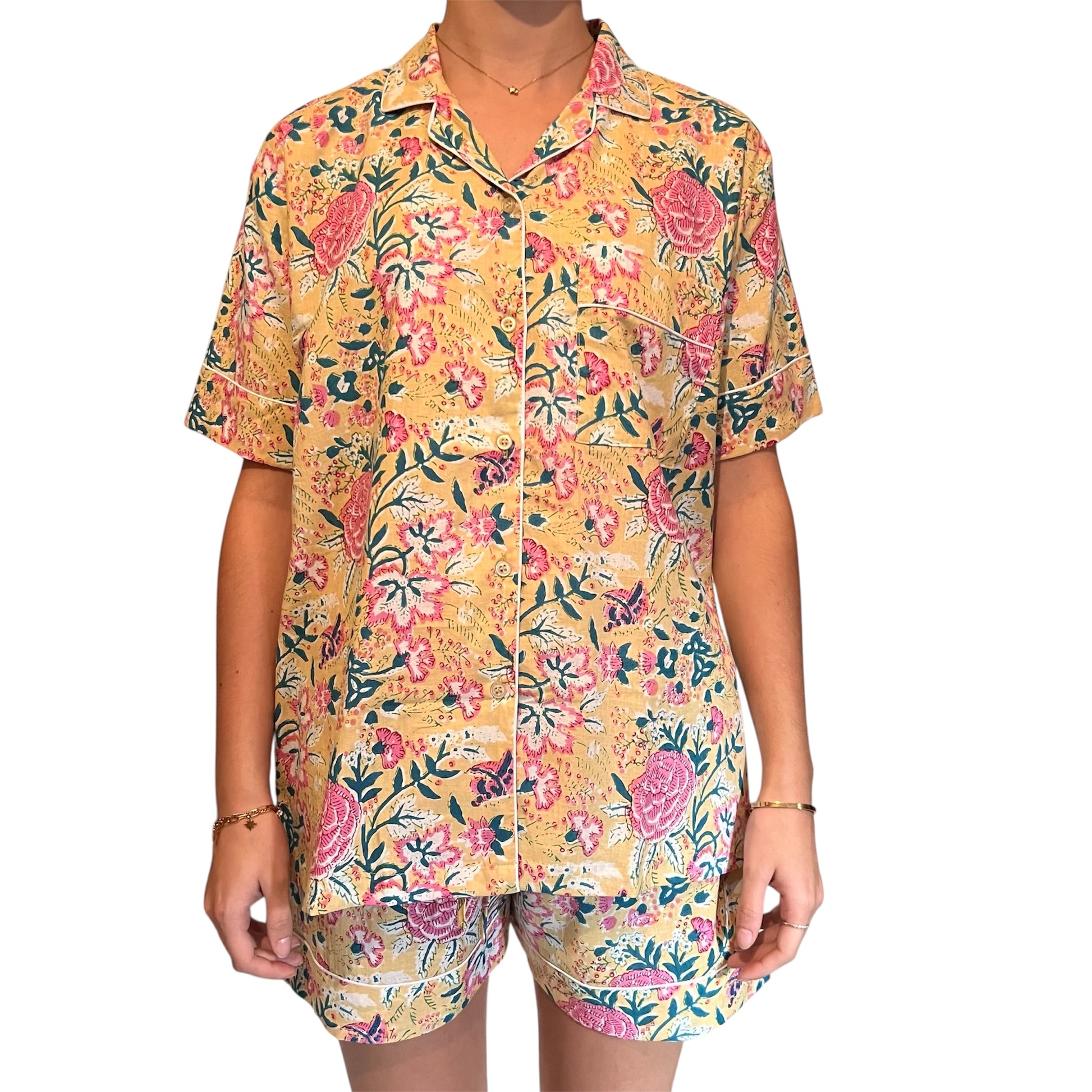 Pyjama court femme en voile de coton imprimé floral Suna, ensemble haut et short légers et confortables, création artisanale Mademoiselle Azalée à Agen