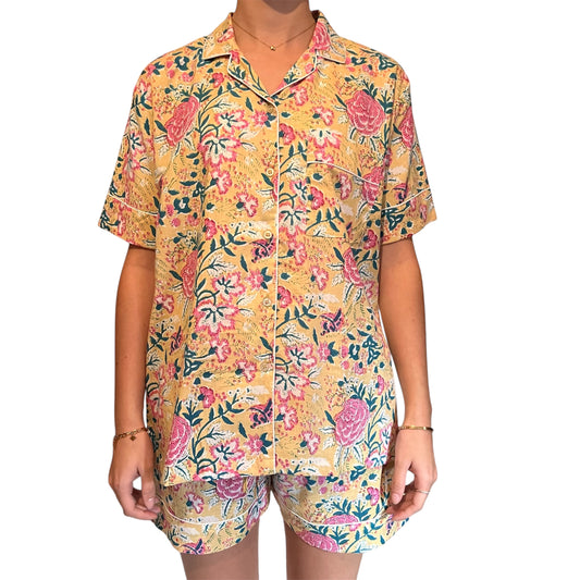 Pyjama court femme en voile de coton imprimé floral Suna, ensemble haut et short légers et confortables, création artisanale Mademoiselle Azalée à Agen